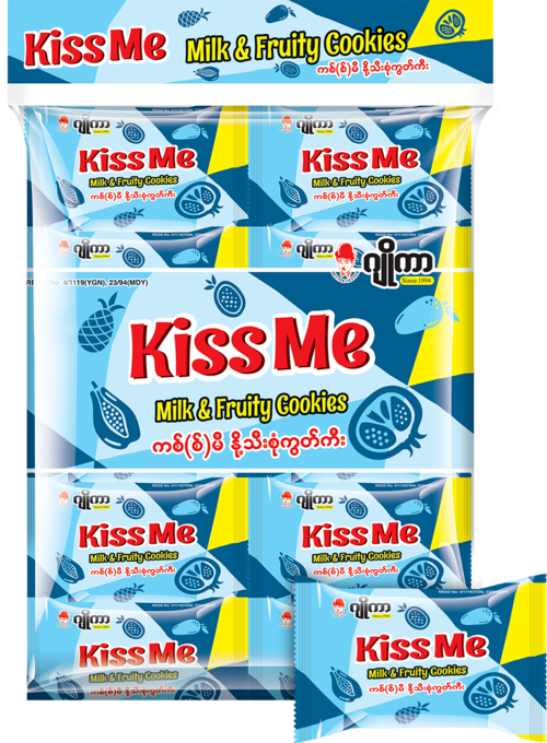 Kiss me milk & fruity cookies